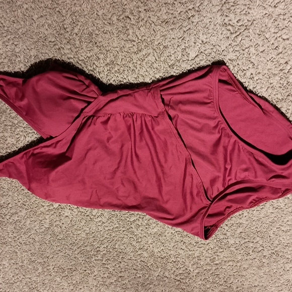 Jantzen Swimsuit - Picture 3 of 8